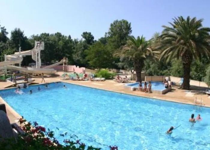 Mobil-home Avec Terrasse A Hyeres, Ideal Pour 4 Personnes - Api-1-52-1135 * Hyères