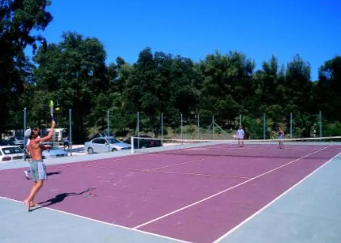 Mobil-home Avec Terrasse A Hyeres, Ideal Pour 4 Personnes - Api-1-52-1135 Camping *