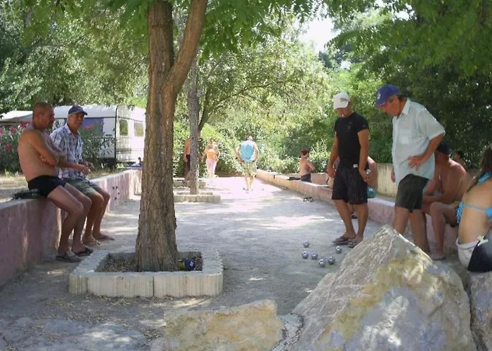 Mobil-home Avec Terrasse A Hyeres, Ideal Pour 4 Personnes - Api-1-52-1135 Camping