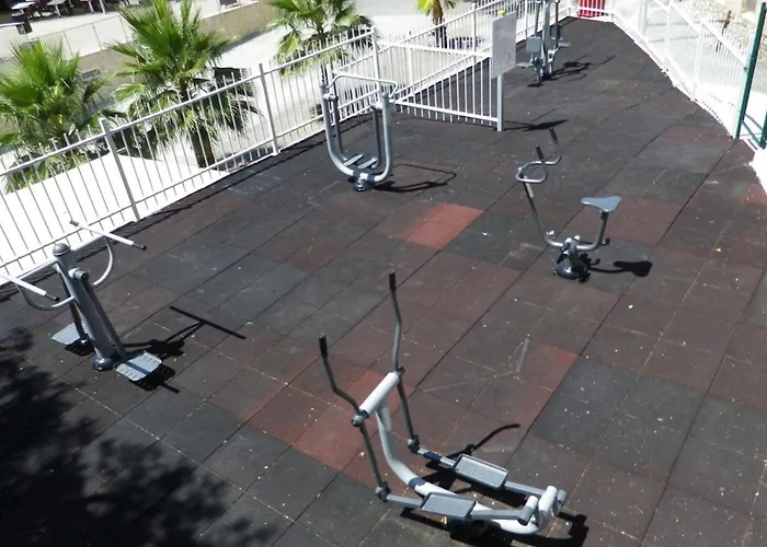 Mobil-home Avec Terrasse A Hyeres, Ideal Pour 4 Personnes - Api-1-52-1135 Hyères