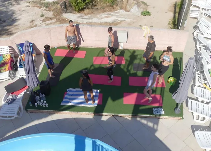 Mobil-home Avec Terrasse A Hyeres, Ideal Pour 4 Personnes - Api-1-52-1135 Hyères