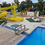 Mobil-home Avec Terrasse A Hyeres, Ideal Pour 4 Personnes - Api-1-52-1135 Campsite Hyeres