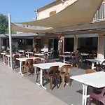 Mobil-home Avec Terrasse A Hyeres, Ideal Pour 4 Personnes - Api-1-52-1135 *