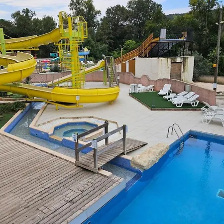 Mobil-home Avec Terrasse A Hyeres, Ideal Pour 4 Personnes - Api-1-52-1135 Kamp alanı Hyères