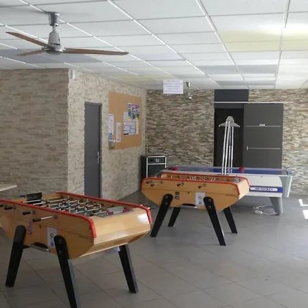 Κάμπινγκ Mobil-home Avec Terrasse A Hyeres, Ideal Pour 4 Personnes - Api-1-52-1135